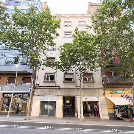 Bebarceloner Eixample - 3 Bedrooms Appartamento *