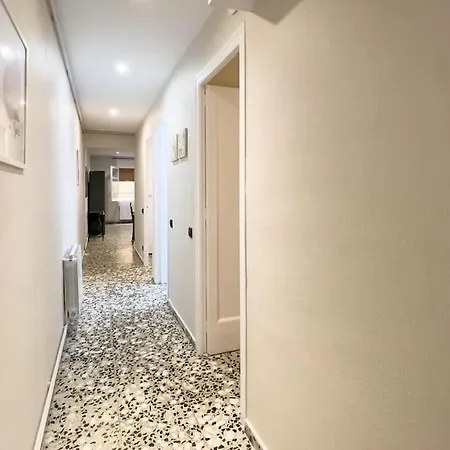 Bebarceloner Eixample - 3 Bedrooms Appartamento